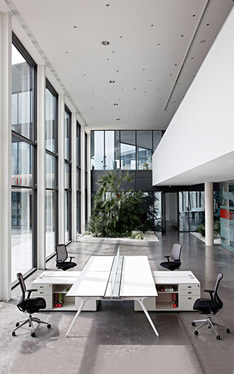 ARKITEK โต๊ะทำงานที่มีทั้งคุณภาพในการใช้งาน วัสดุที่ทนทาน และดีไซน์ที่ตอบโจทย์ออฟฟิศยุคใหม่