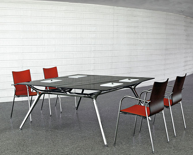 ARKITEK โต๊ะทำงานที่มีทั้งคุณภาพในการใช้งาน วัสดุที่ทนทาน และดีไซน์ที่ตอบโจทย์ออฟฟิศยุคใหม่