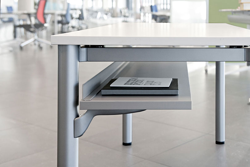 COOL E100 ทางออกสำหรับพื้นที่ทำงานเป็นกลุ่มในสำนักงานที่ต้องการเฟอร์นิเจอร์ที่มีทั้งความทนทานและความสวยงาม