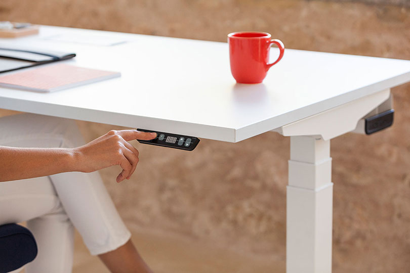 MOBILITY  โต๊ะปรับระดับได้ที่ตอบสนองวิถีชีวิตการทำงานยุคใหม่ของคุณ