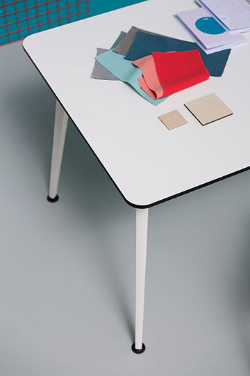 TWIST โต๊ะที่สามารถหลอมรวมตัวเองเข้ากับเทคโนโลยีได้อย่างง่ายดาย