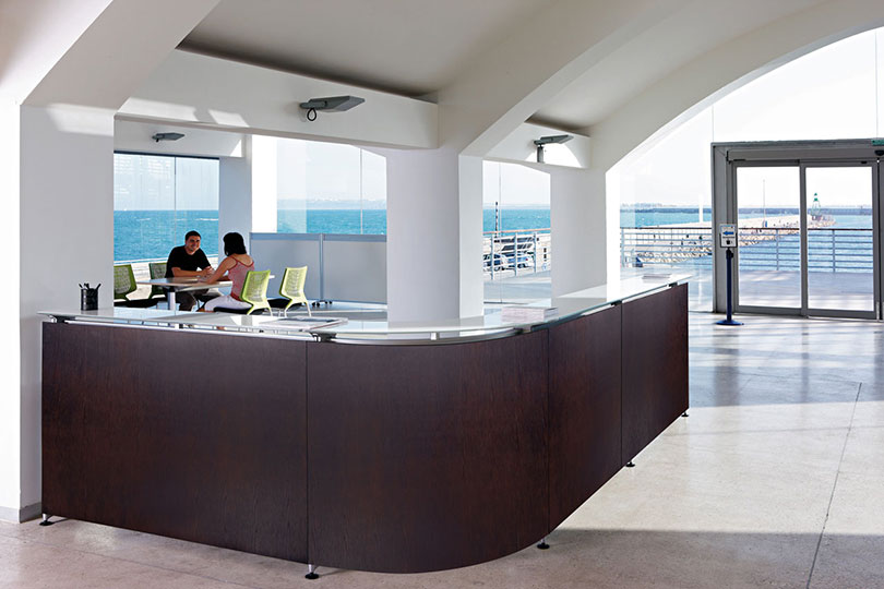 INFORMA โต๊ะประชาสัมพันธ์อเนกประสงค์ที่ปรับเปลี่ยนได้ตามสภาพแวดล้อม