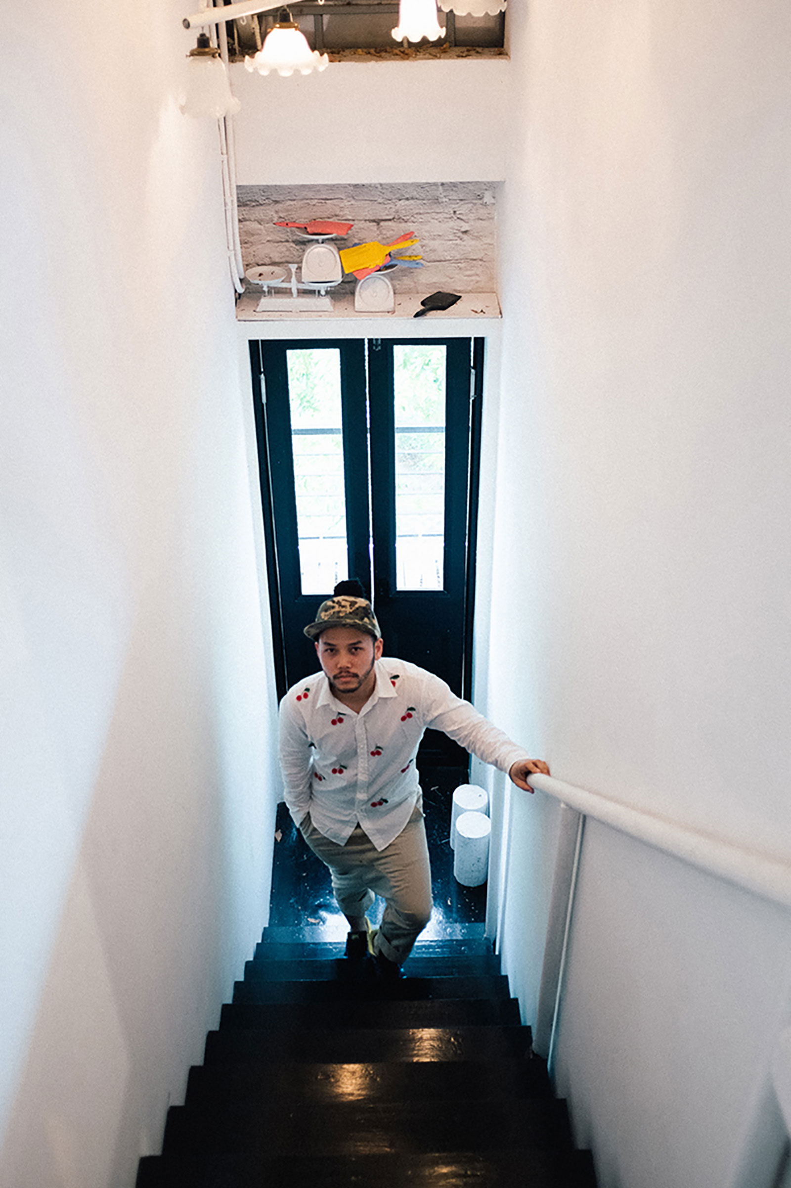 ศรัณย์ เย็นปัญญา นักเล่าเรื่องแห่งโลกร่วมสมัย ผู้สร้างสรรค์หนทางใหม่แห่งการสื่อสารด้วยงานดีไซน์